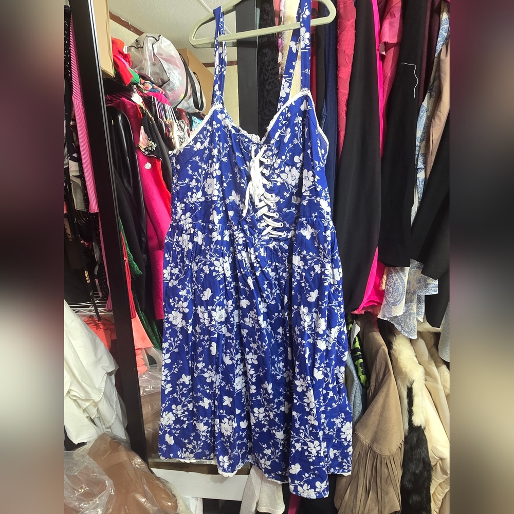 Like New Torrid 2x Lace Up Floral Dress